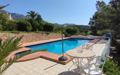 Finca-style villa, with panoramic views of the bay of Altea.
